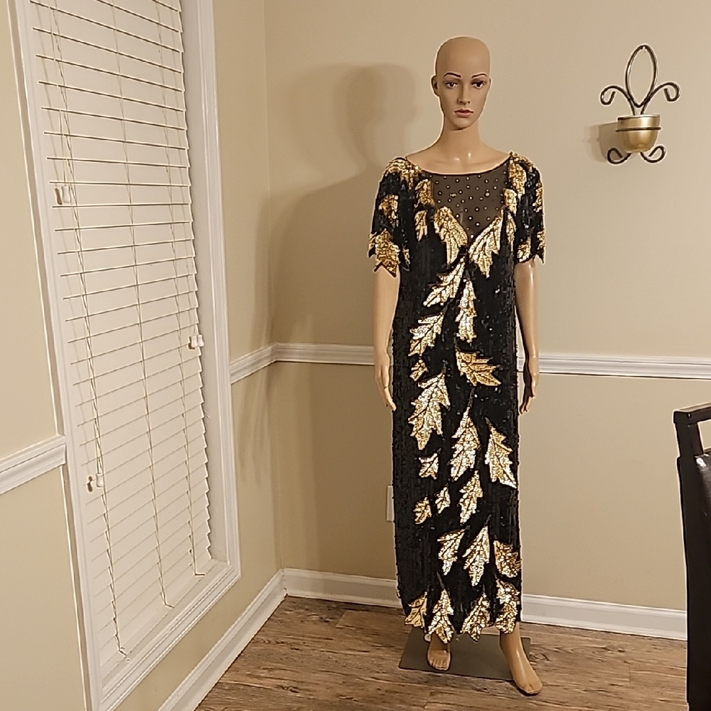 Dominique Black and Gold Sequin Dress Small Flaw In Back Under the Tag And Split